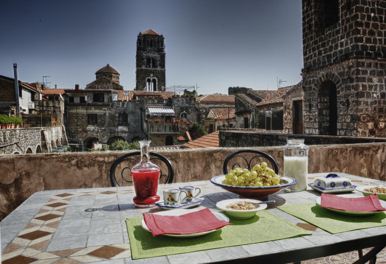 La Pietra D'Argento Bed & Breakfast Касертавекия Екстериор снимка